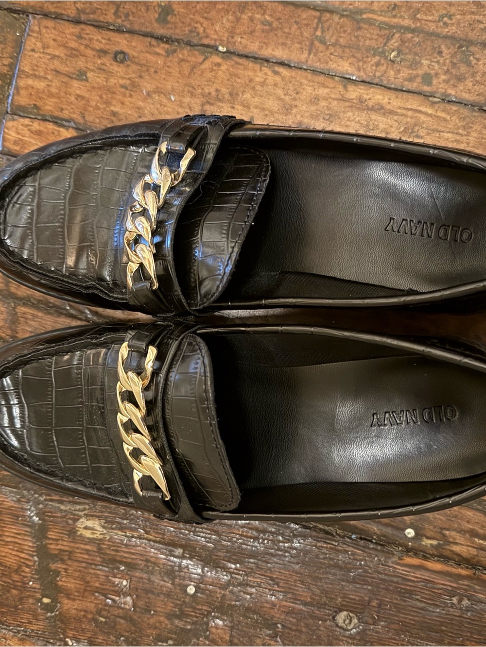 Old Navy Black Croc-Embossed Slip-On Loafers with Gold Chain Accent